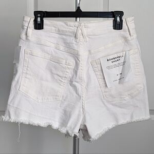 Good American Short Bombshell High Rise Frayed Hems Stretch Denim White 8/29 NWT
